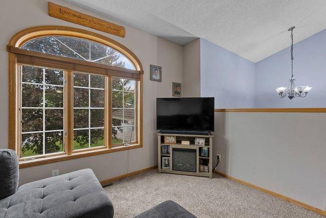 9711 Woodcrest Court, Monticello, MN 55362