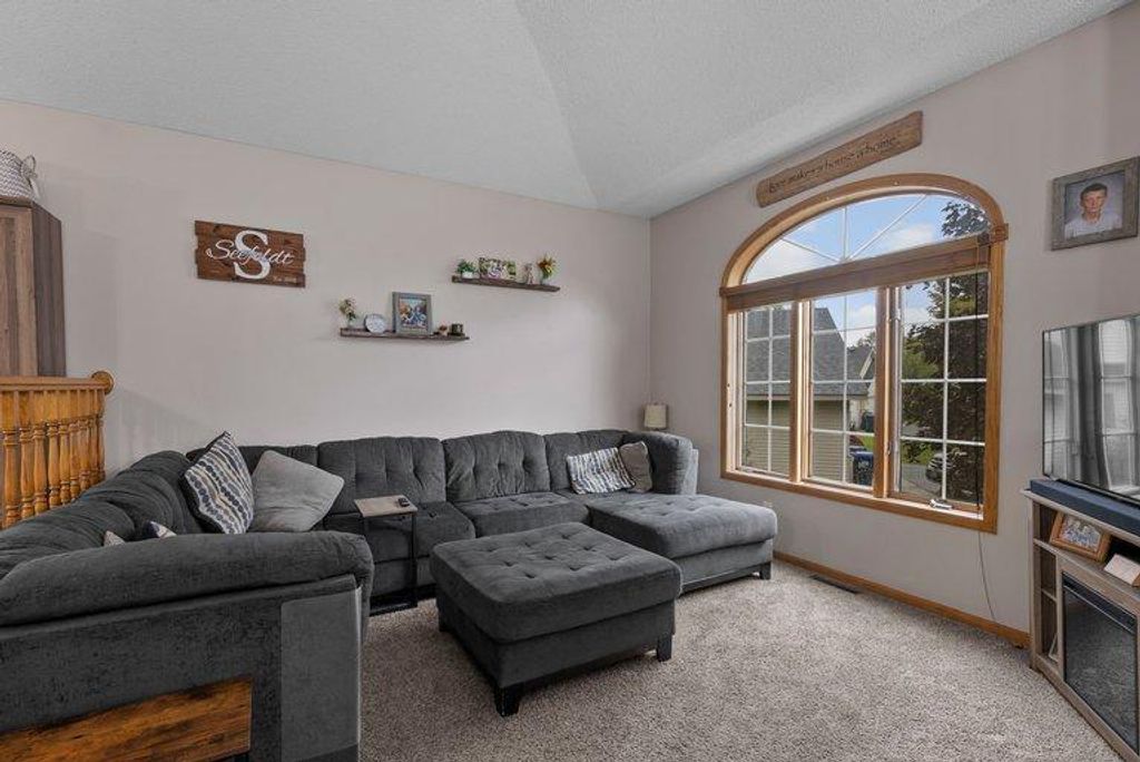 9711 Woodcrest Court, Monticello, MN 55362 — photo 5