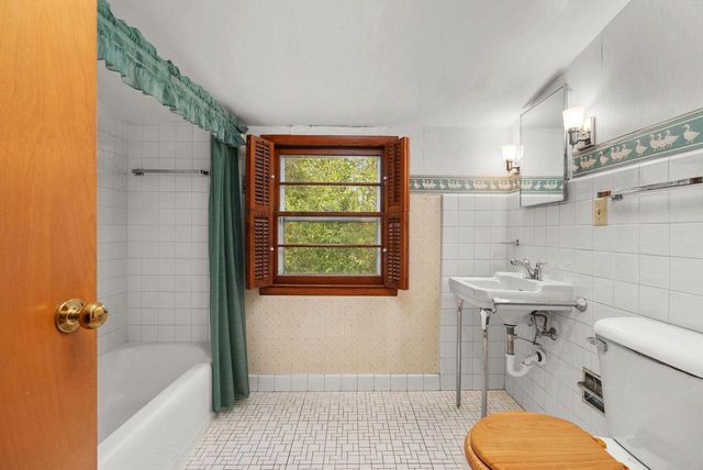 653 Orchard Drive, Madison, WI 53711