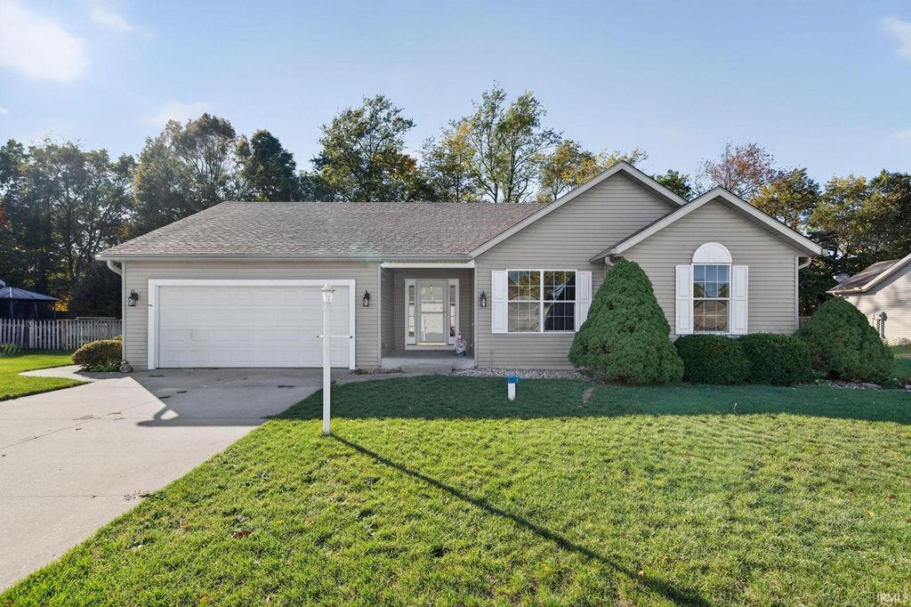 57223 Pine Needle Trail, South Bend, IN 46619