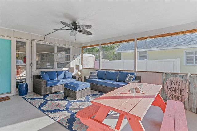 140 AVENIDA DE LA ISLA, Nokomis, FL 34275