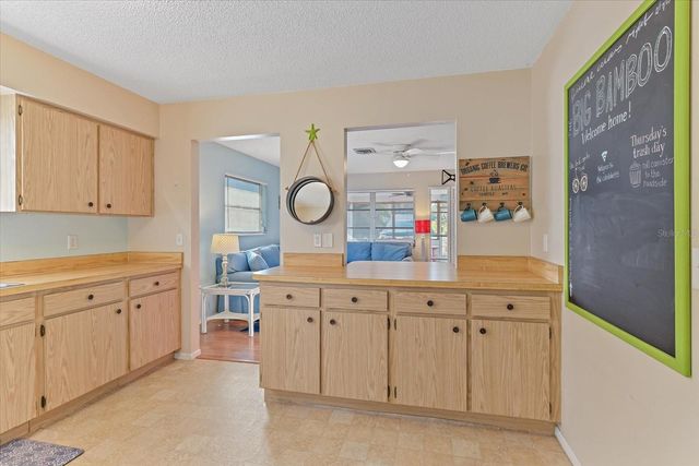 140 AVENIDA DE LA ISLA, Nokomis, FL 34275