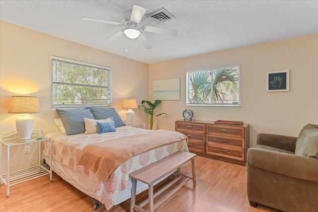 140 AVENIDA DE LA ISLA, Nokomis, FL 34275