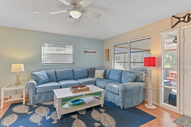 140 AVENIDA DE LA ISLA, Nokomis, FL 34275