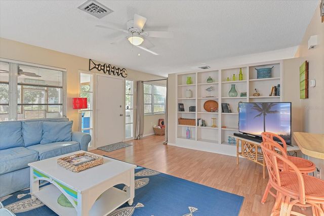 140 AVENIDA DE LA ISLA, Nokomis, FL 34275