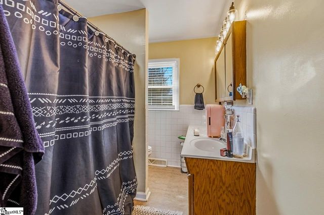 102 Kathryan Court, Greenville, SC 29605