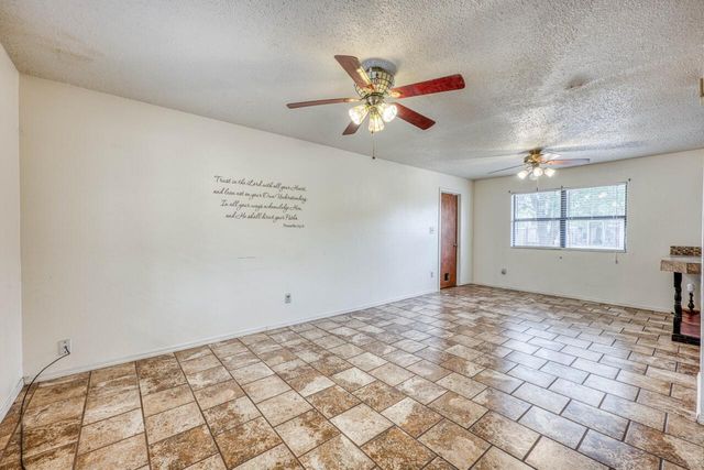 212 N River Oaks DR, Burnet, TX 78611
