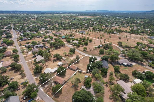 212 N River Oaks DR, Burnet, TX 78611