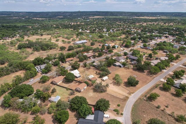 212 N River Oaks DR, Burnet, TX 78611