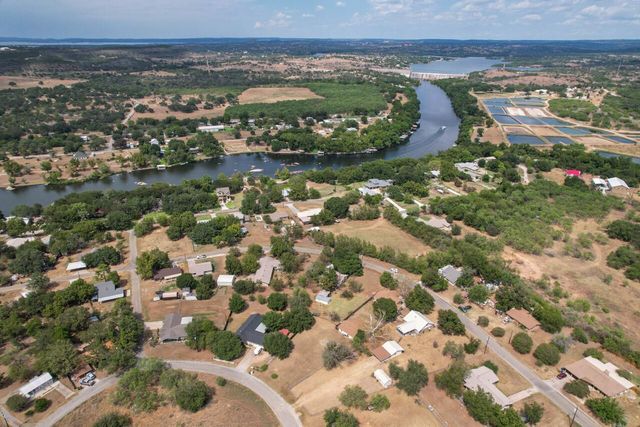 212 N River Oaks DR, Burnet, TX 78611