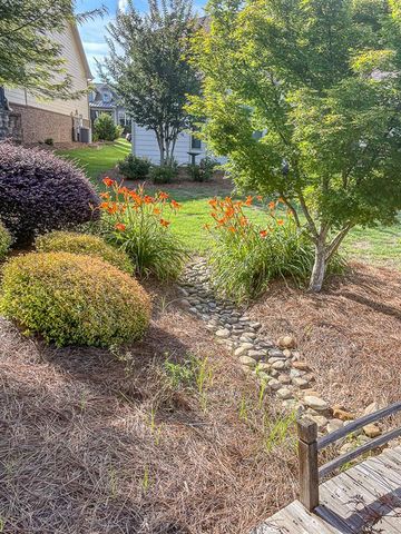 206 Woodridge Terrace, Canton, GA 30114