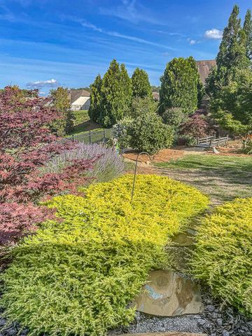 206 Woodridge Terrace, Canton, GA 30114