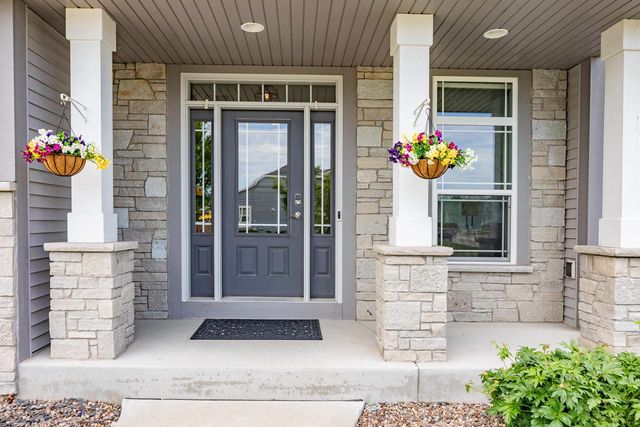 1480 Prairie Creek BOULEVARD, Oconomowoc, WI 53066