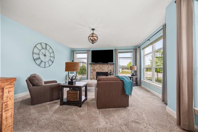 1480 Prairie Creek BOULEVARD, Oconomowoc, WI 53066