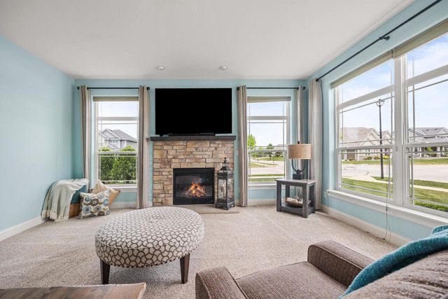 1480 Prairie Creek BOULEVARD, Oconomowoc, WI 53066