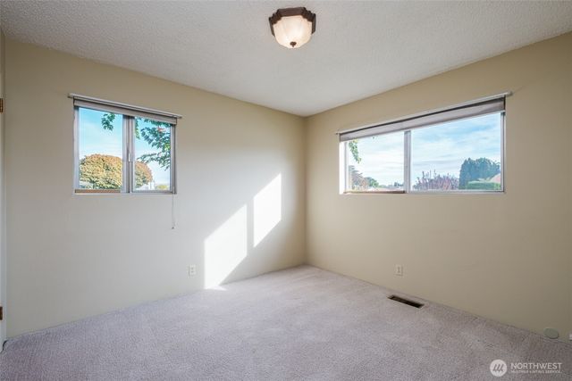 905 4th Ave SE, Quincy, WA 98848