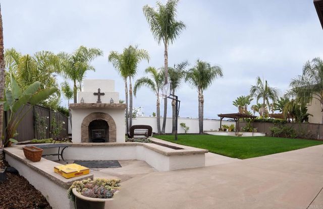 6611 Sitio Sago, Carlsbad, CA 92011