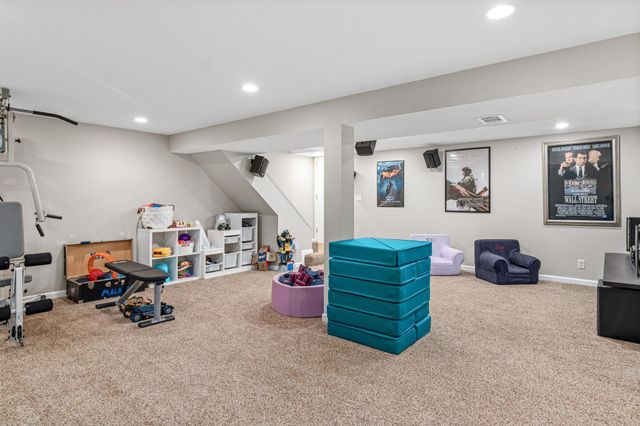1225 County Road B E, Maplewood, MN 55109