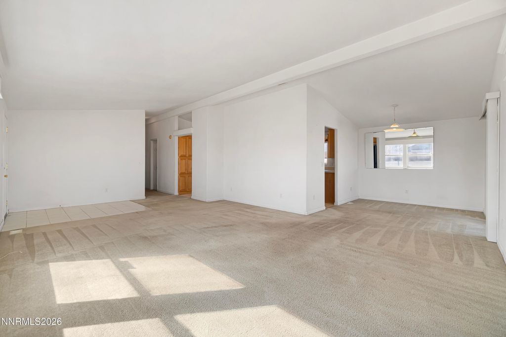 Image 12 of property listing at 6 Pauma Court, Yerington, NV 89447