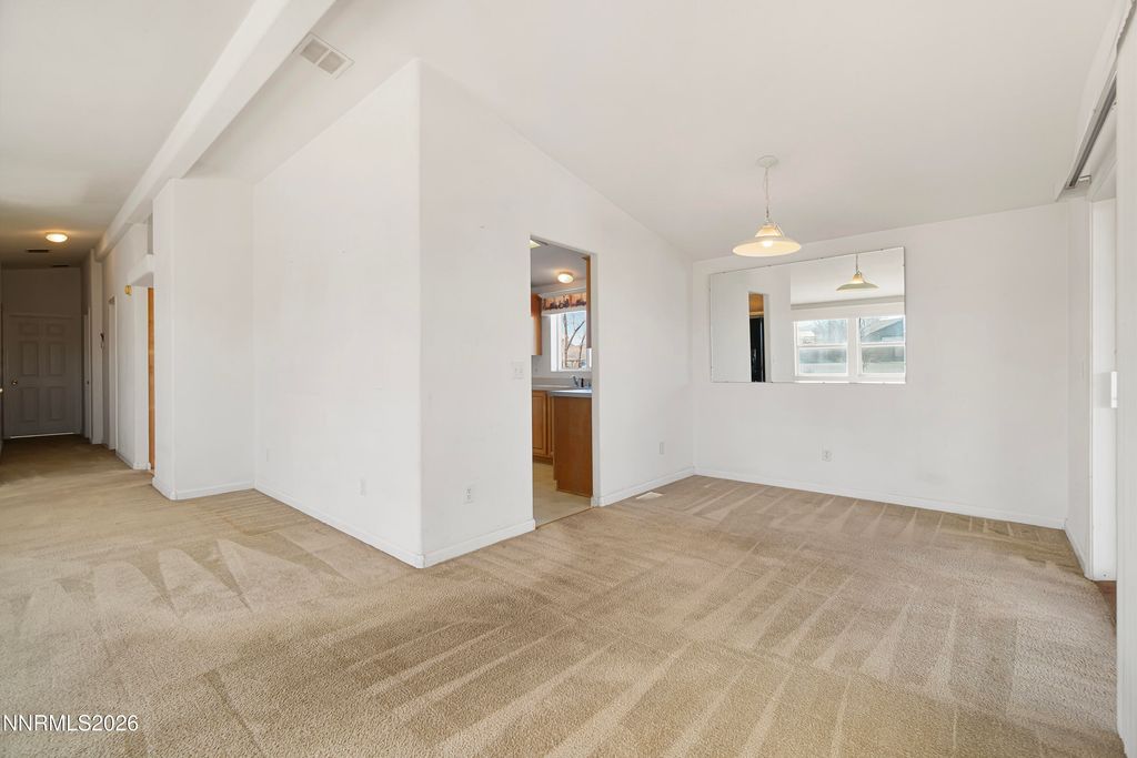 Image 13 of property listing at 6 Pauma Court, Yerington, NV 89447