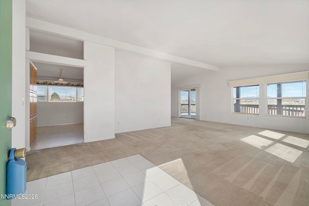 Image 14 of property listing at 6 Pauma Court, Yerington, NV 89447