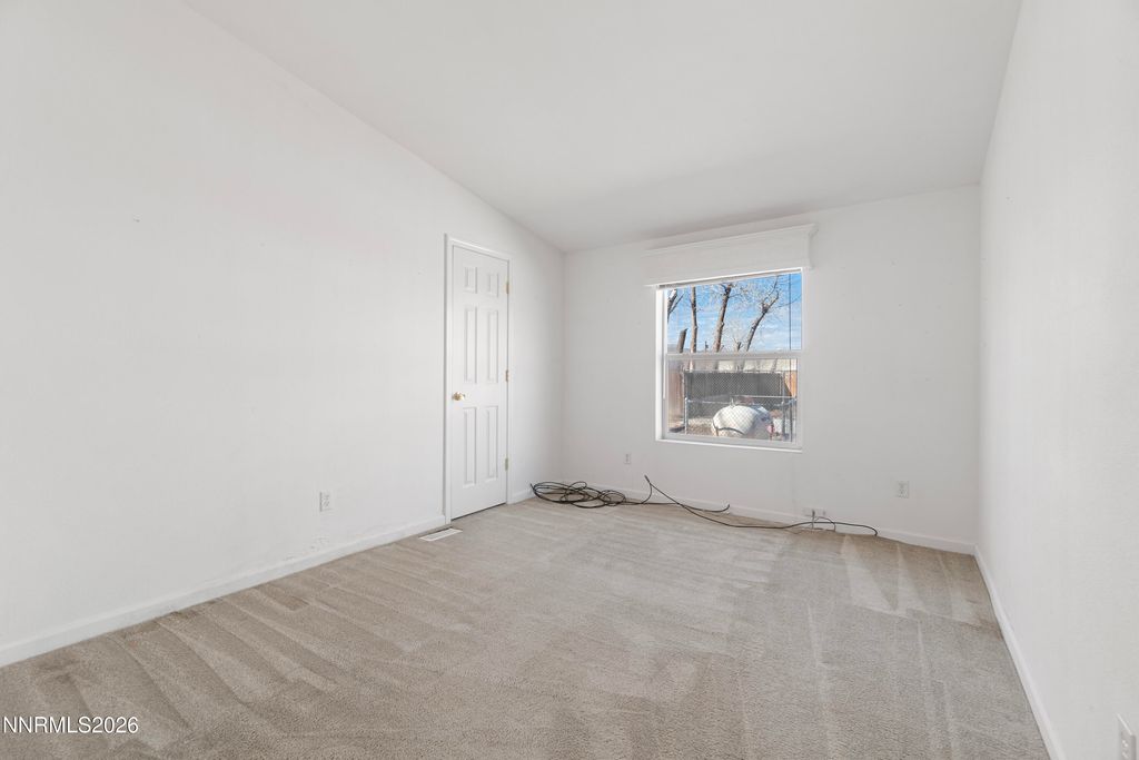 Image 24 of property listing at 6 Pauma Court, Yerington, NV 89447