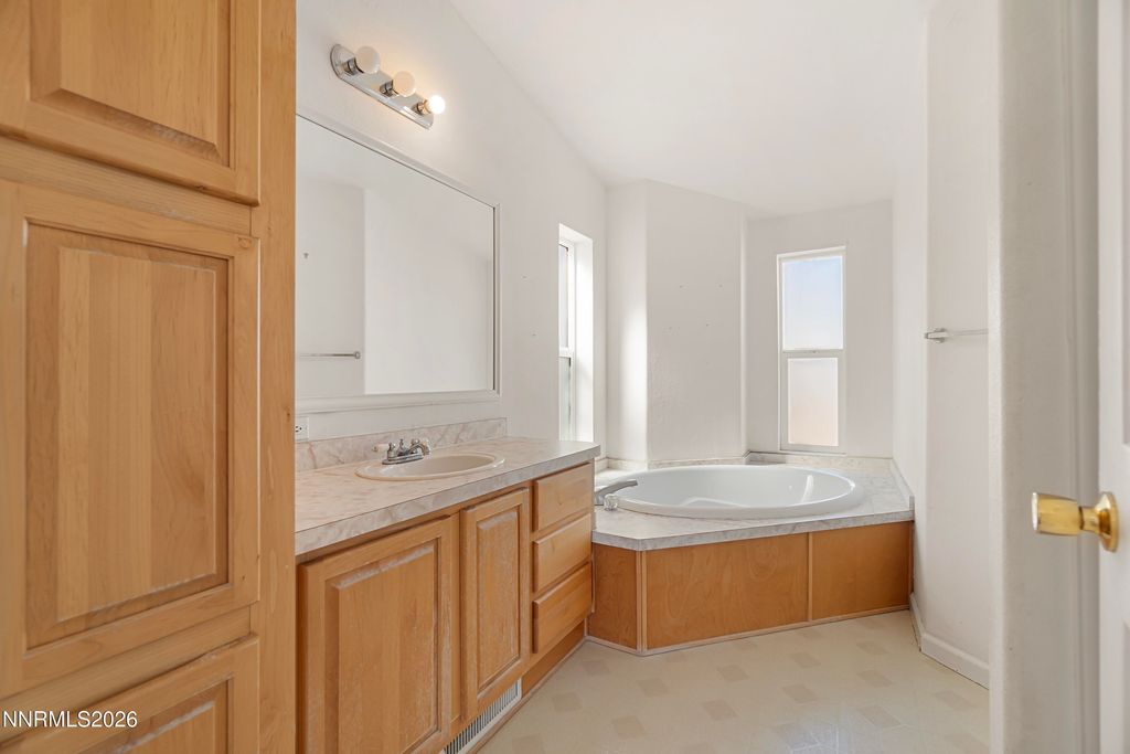 Image 28 of property listing at 6 Pauma Court, Yerington, NV 89447