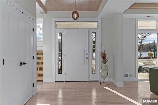 424 Lake Shore Drive, West Milford, NJ 07421