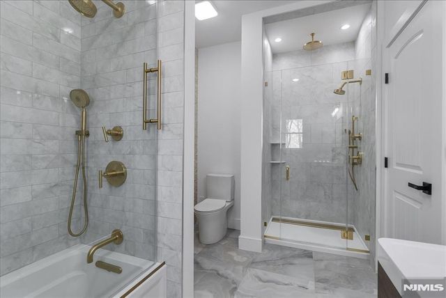 424 Lake Shore Drive, West Milford, NJ 07421