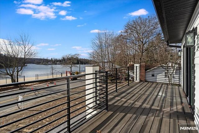 424 Lake Shore Drive, West Milford, NJ 07421