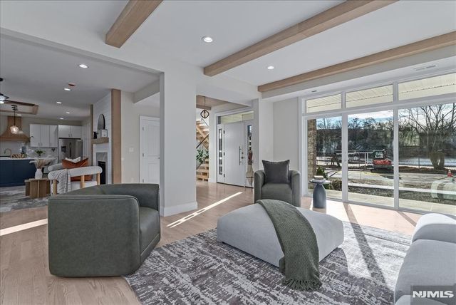 424 Lake Shore Drive, West Milford, NJ 07421