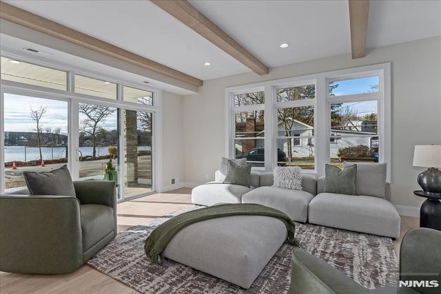 424 Lake Shore Drive, West Milford, NJ 07421