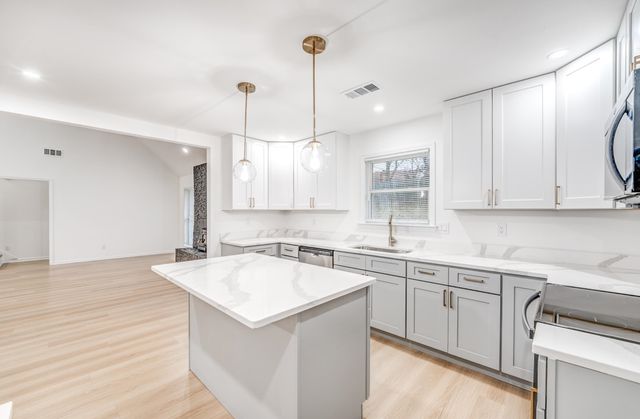 2029 LITTLEMORE DR, Memphis, TN 38016