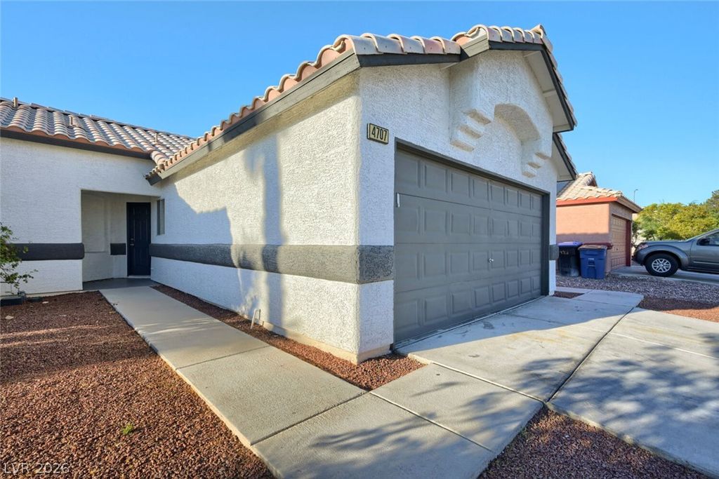 4707 Checker Way, North Las Vegas, NV 89031 — photo 2