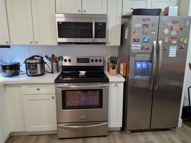 711 Beacom Blvd 4, Miami, FL 33135