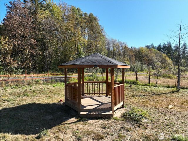205 Stub Road, Onalaska, WA 98570