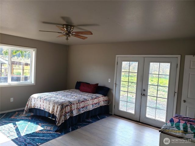 205 Stub Road, Onalaska, WA 98570