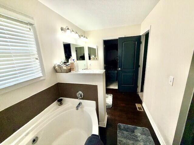 8840 Meadow Grass Lane, Lewis Center, OH 43035