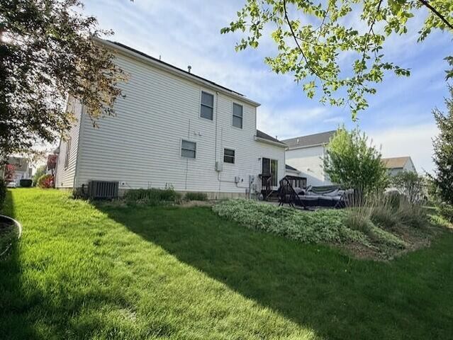 8840 Meadow Grass Lane, Lewis Center, OH 43035