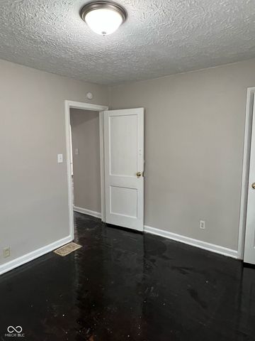 930 N Kealing Avenue, Indianapolis, IN 46201