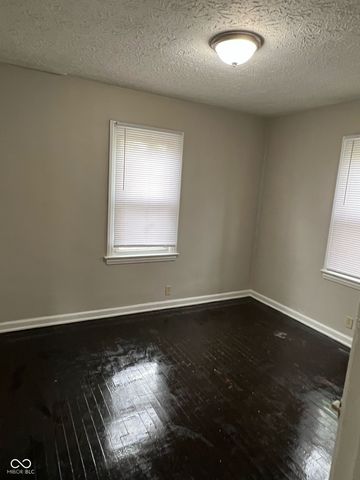 930 N Kealing Avenue, Indianapolis, IN 46201