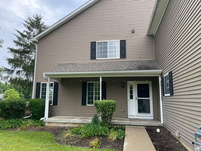 462 Village Creek Drive 462, Lake In The Hills, IL 60156