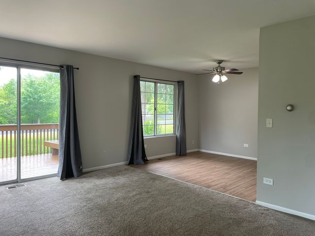 462 Village Creek Drive 462, Lake In The Hills, IL 60156