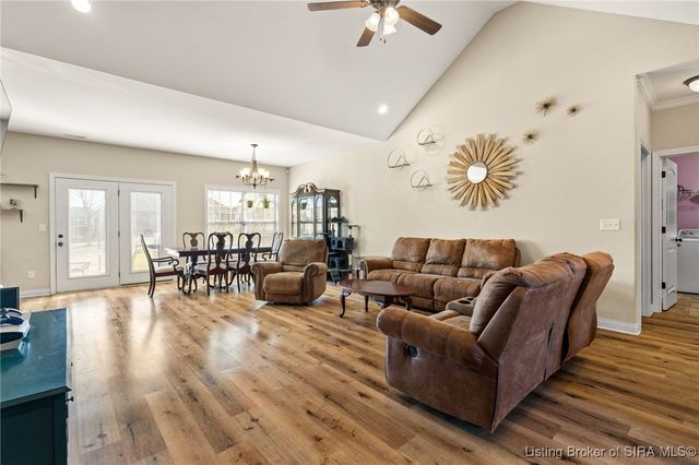 3016 Garden Villa Drive, Jeffersonville, IN 47130