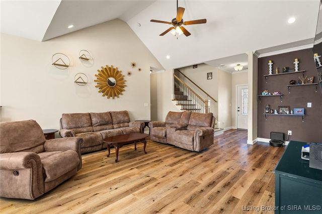 3016 Garden Villa Drive, Jeffersonville, IN 47130