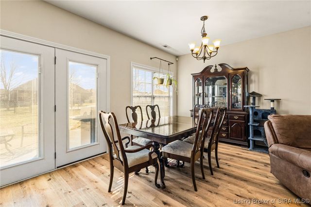 3016 Garden Villa Drive, Jeffersonville, IN 47130