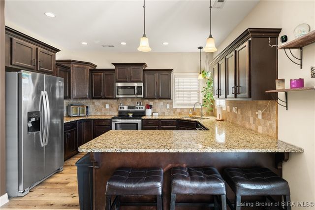 3016 Garden Villa Drive, Jeffersonville, IN 47130