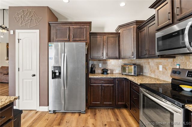 3016 Garden Villa Drive, Jeffersonville, IN 47130