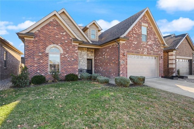 3016 Garden Villa Drive, Jeffersonville, IN 47130