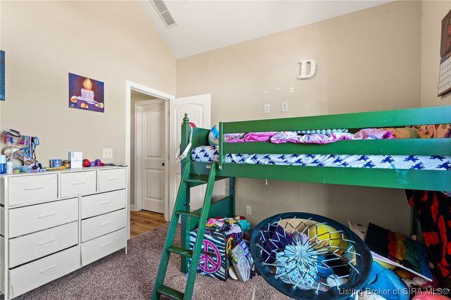 3016 Garden Villa Drive, Jeffersonville, IN 47130